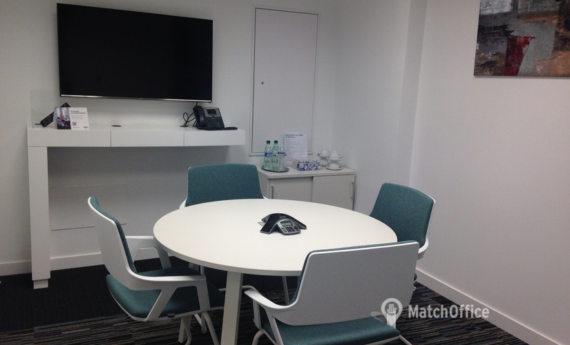 Elija sala de reuniones equipada en Madrid Centro 135 m², Calle de Martínez Villergas 49 - 1 | MatchOffice