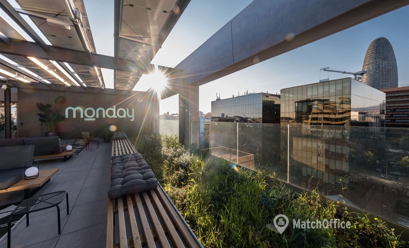 Explore coworking en Barcelona 2550 m², Carrer de Sancho de Ávila 105 - 0 | MatchOffice.es