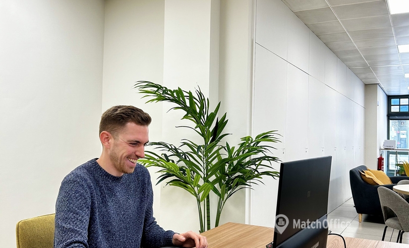 Alquile oficinas de coworking en Girona 5500 m², Carrer de Santa Eugènia 42 - 2 | MatchOffice