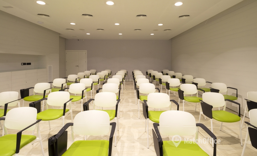 Alquile sala de juntas equipada en Mataró 40 m², Ronda President Irla 28 - 20 | MatchOffice.es