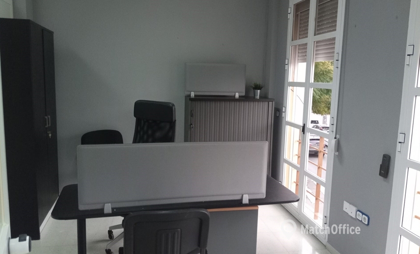 Alquile coworking en Cádiz 58 m², Calle Paciano del Barco 2 - 2 | MatchOffice.es