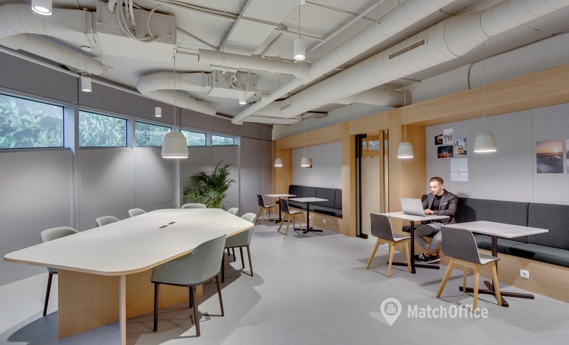 Reserve sala de conferencias equipada en Madrid Centro 100 m², Paseo de la Castellana 200 - 3 | MatchOffice.es