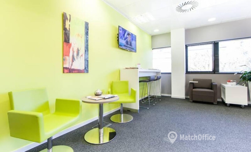 Alquile sala de reuniones equipada en La Chopera 250 m², Gabriel García Márquez 4 - 12 | MatchOffice