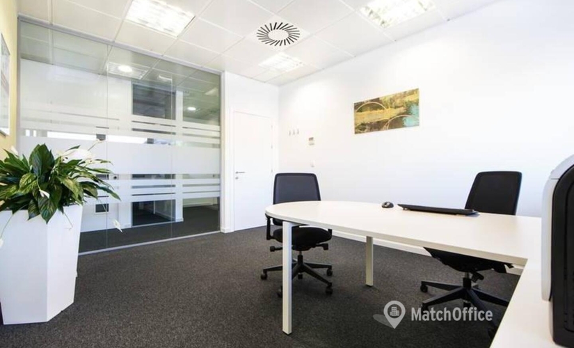 Reserve sala de juntas equipada en La Chopera 250 m², Gabriel García Márquez 4 - 14 | MatchOffice.es