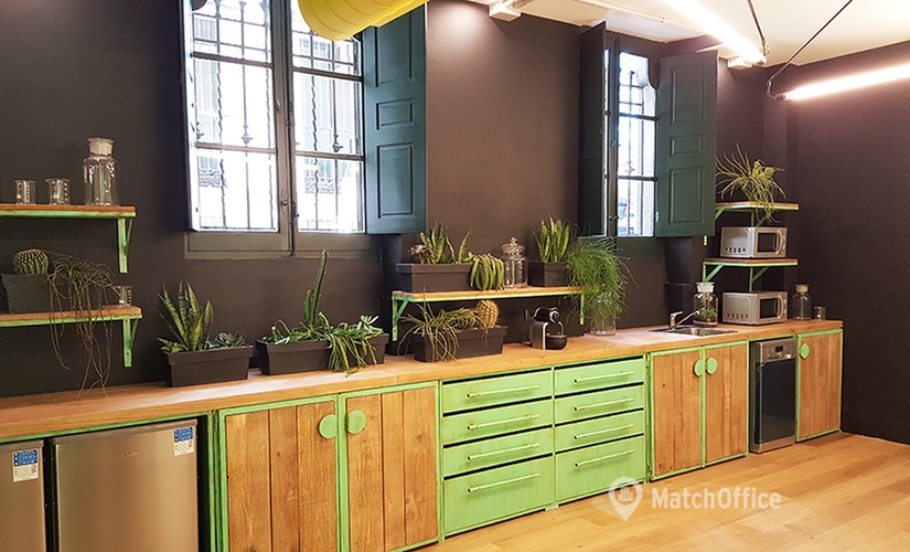 Explore coworking en Madrid Centro 40 m², Calle de la Libertad 20 - 4 | MatchOffice