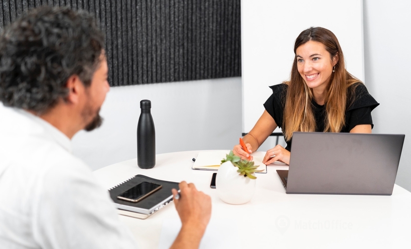 Centros de negocio en alquiler en Almería 50 m², Plaza de la Administración Vieja 1 - 3 | MatchOffice