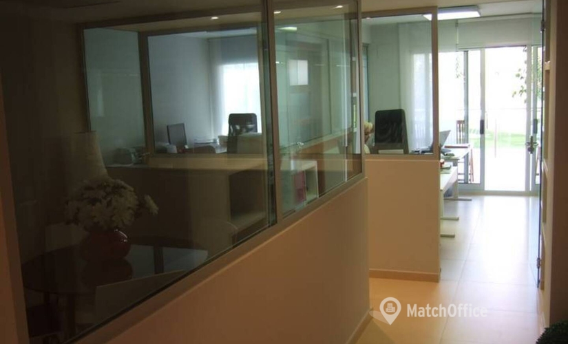 Reserve sala de reuniones fiable en Tarragona 50 m², Josep Maria de Segarra 12 - 3 | MatchOffice