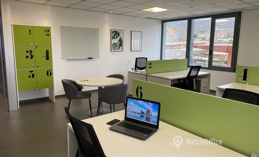 Explore oficinas de coworking en Almería 54 m², Calle Chillida - 0 | MatchOffice