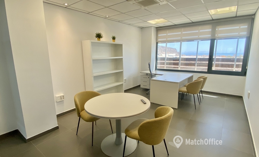 Despacho disponible para alquilar en Almería 54 m², Calle Chillida - 1 | MatchOffice.es