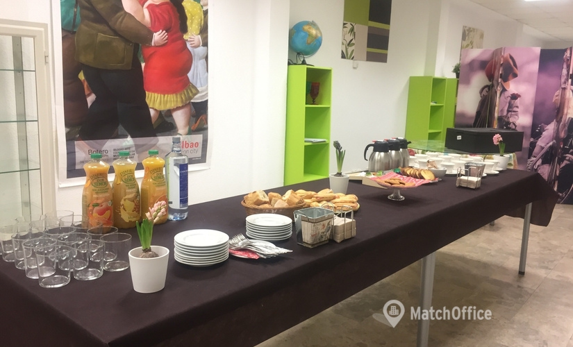 Elija sala de conferencias en Burgos 50 m², Calle Entremercados 8 - 1 | MatchOffice