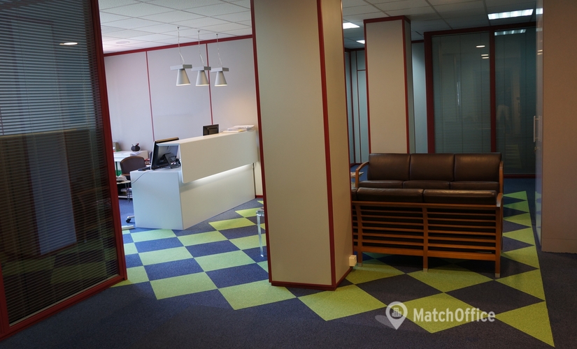 Alquile sala de conferencias fiable en Bilbao 16 m², Venezuela Plaza 1  - 8 | MatchOffice.es