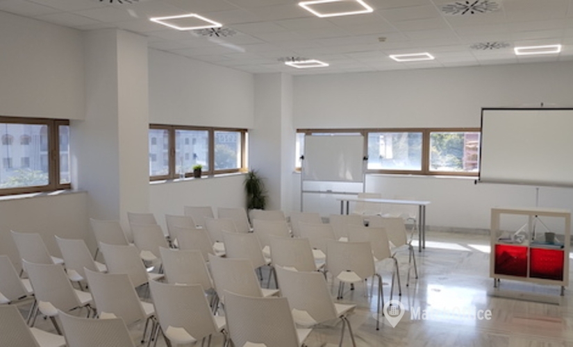 Parque empresarial en alquiler en Sevilla 2500 m², Avenida San Francisco Javier - 4 | MatchOffice