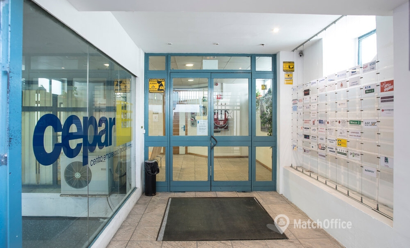 Elija sala de conferencias equipada en Zaragoza 30 m², Calle Vicente Berdusán Bloque D - 3 | MatchOffice.es
