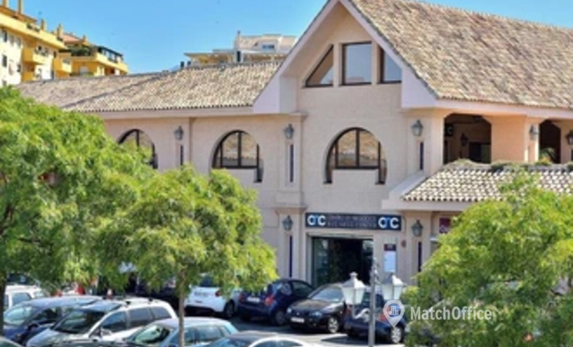 Elija sala de reuniones acogedora en Málaga 30 m², Avenida Virgen del Rocío - 6 | MatchOffice.es