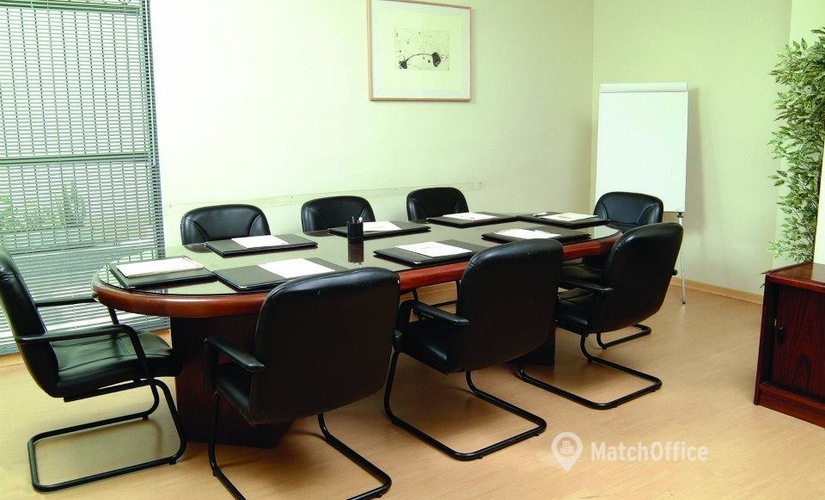 Elija sala de juntas acogedora en Málaga 35 m², Paseo Marítimo Ciudad de Melilla - 4 | MatchOffice