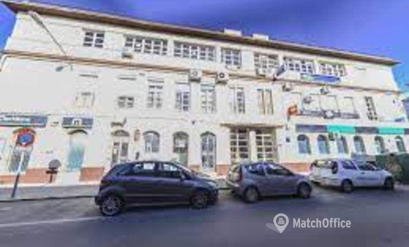 Explore oficinas de coworking en Cádiz 58 m², Calle Paciano del Barco 2 - 4 | MatchOffice