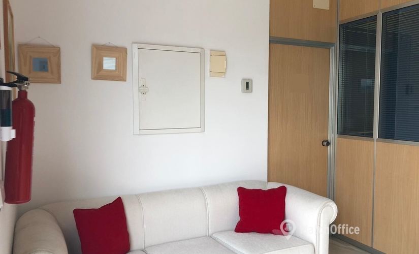 Observe oficinas de coworking en Sevilla 40 m², Calle Luis Fuentes Bejarano - 0 | MatchOffice.es