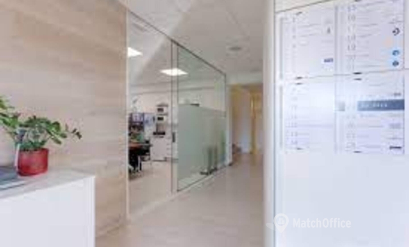 Centros de negocio disponible para alquilar en Girona 46 m², Carrer dels Homs 10 - 4 | MatchOffice.es