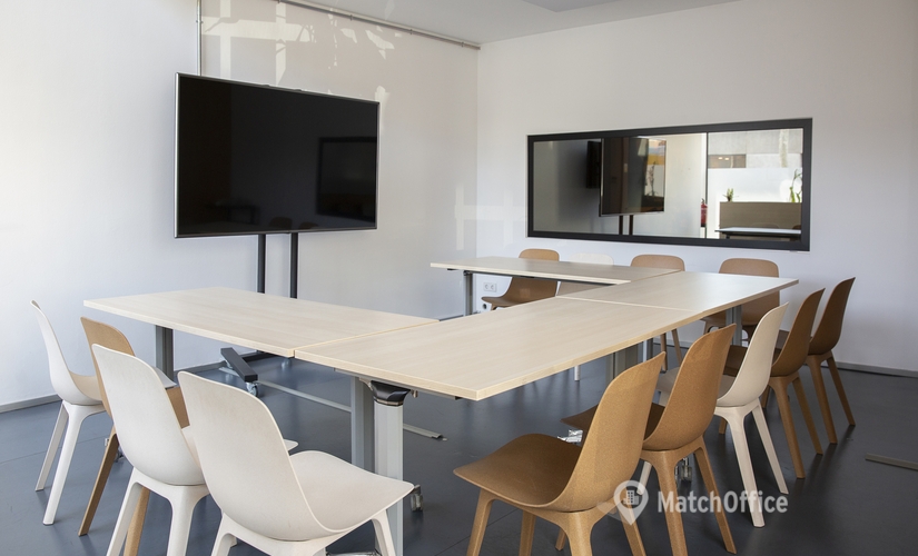 Alquile sala de juntas equipada en Sant Martí 140 m², Carrer de Pujades 94-96 - 3 | MatchOffice.es