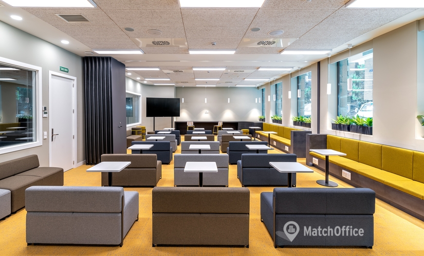 Explore coworking en Madrid Centro 3498 m², Calle de Francisco Silvela 42 - 1 | MatchOffice.es