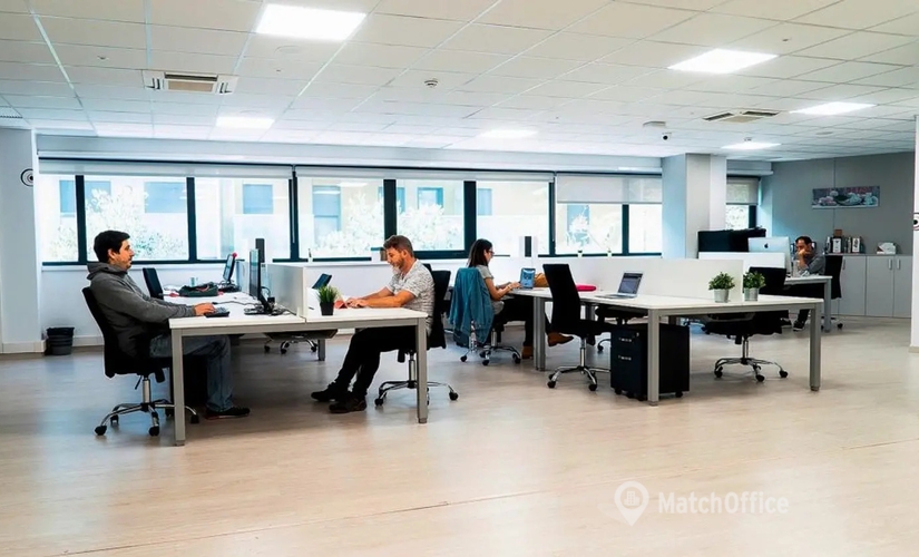 Centros de negocio en alquiler en Baix Llobregat 60 m², Carrer del Mestre Joan Corrales - 3 | MatchOffice.es