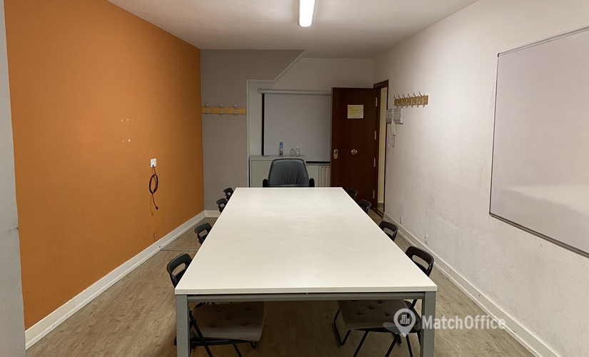 Office Avenida del Ferrocarril 48012 Bilbao