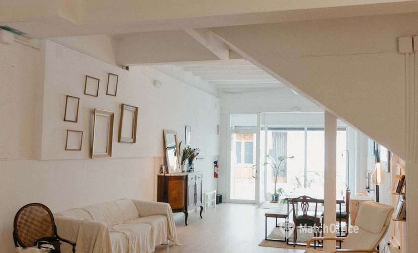 Alquile oficinas de coworking en Maresme 100 m², Carrer de Sant Antoni 56 - 1 | MatchOffice.es
