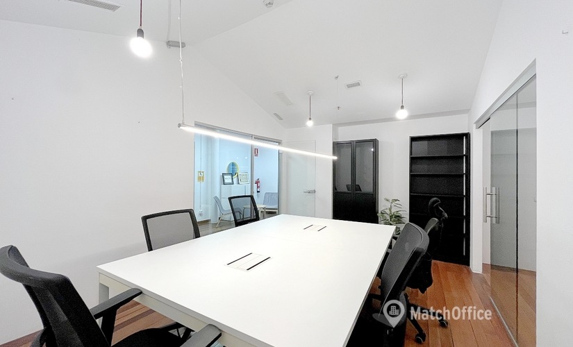 Oficina comercial disponible para alquilar en Eixample 30 m², Gran Via de les Corts Catalanes 672 - 4 | MatchOffice.es