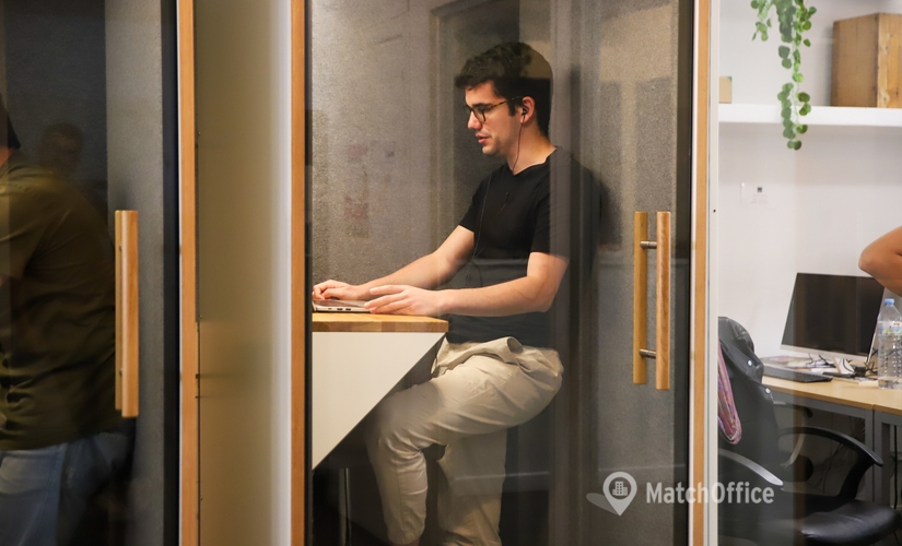 Observe oficinas compartidas en Gràcia 100 m², Carrer de Joaquim Ruyra 9 - 4 | MatchOffice.es