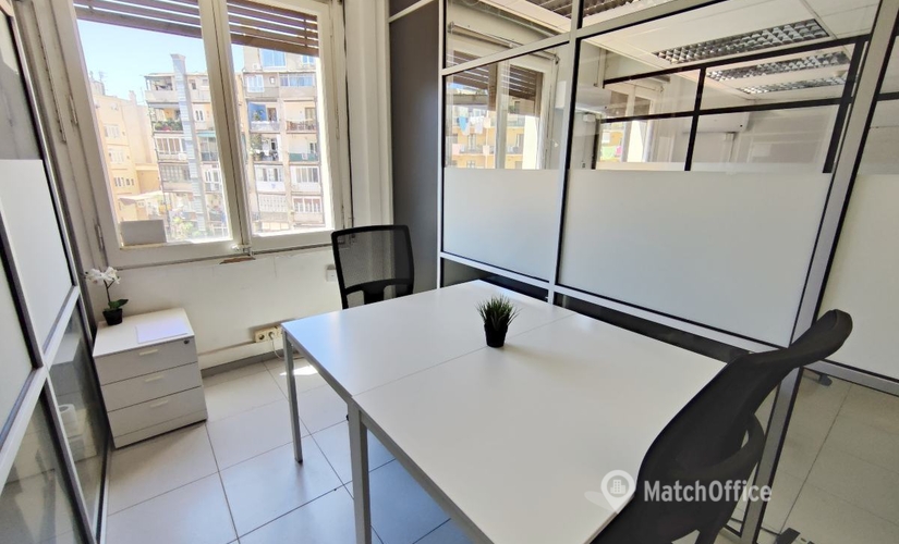 Despacho disponible para alquilar en Eixample 16 m², Plaça del Doctor Letamendi 7 - 2 | MatchOffice.es