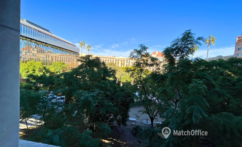Explore oficinas compartidas en Eixample 40 m², Plaça del Doctor Letamendi 7 - 3 | MatchOffice.es
