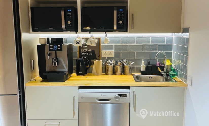 Despacho disponible para alquilar en Madrid Tetuán 400 m², Calle de Orense 11 - 2 | MatchOffice.es
