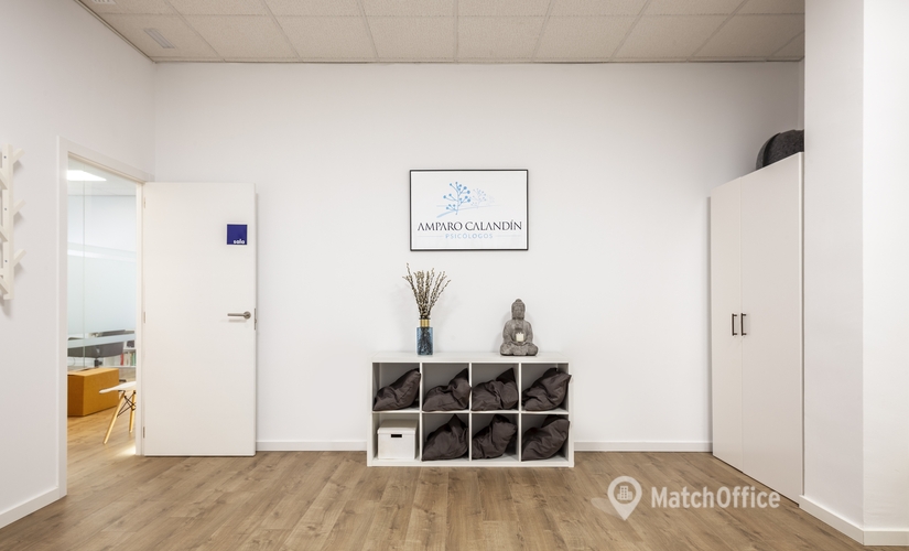 Oficina comercial disponible para alquilar en València 25 m², Carrer de Rafael Reyes i Torrent (Pintor) 1 - 1 | MatchOffice.es