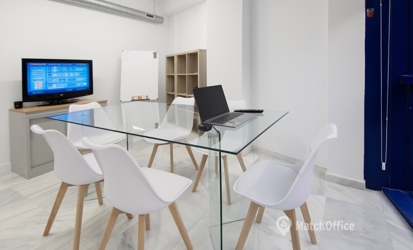 Despacho en alquiler en Almería 15 m², P.º de Almería - 3 | MatchOffice.es