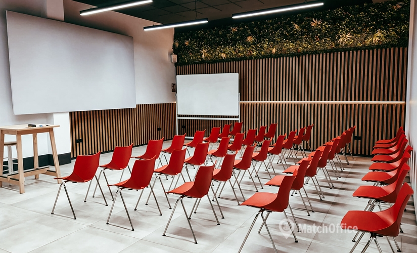 Reserve sala de conferencias en Málaga , Calle Álamos 7 - 3 | MatchOffice