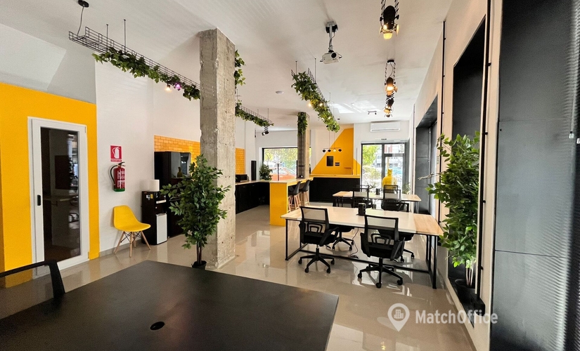 200 m² Shared workspace  in Valencia, Plaça de Vicent Iborra 8 (46003) - 1 | MatchOffice.com