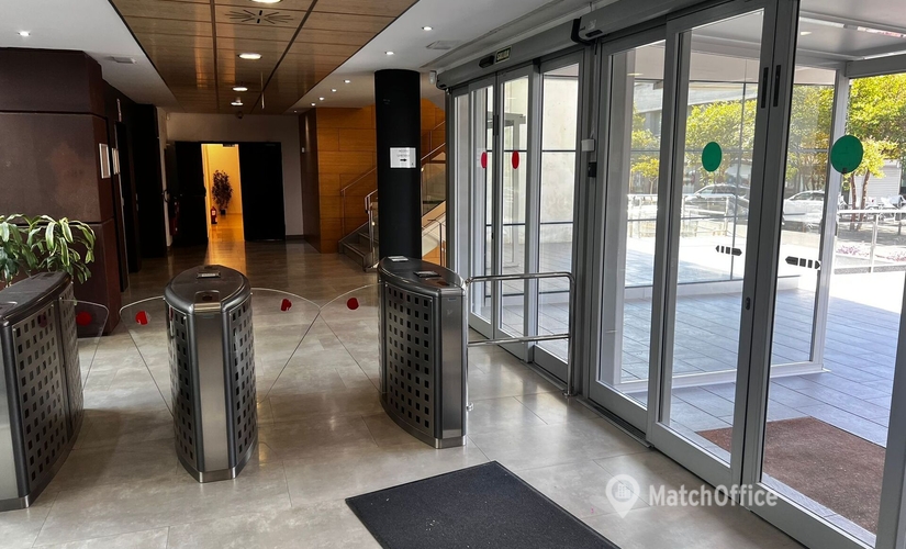 Explore oficinas compartidas en Sevilla 50 m², Calle Charles Darwin S/N - 1 | MatchOffice.es