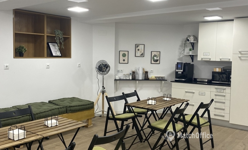 Office Carrer de Joaquín Costa 19 46005 Valencia