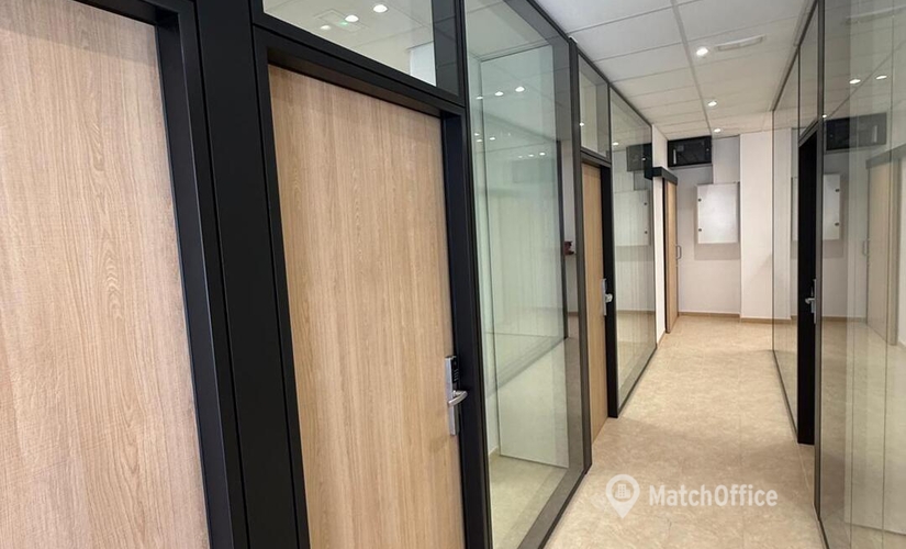 Alquile oficinas compartidas en A Coruña 14 m², Rúa Agrelo 4 - 0 | MatchOffice.es