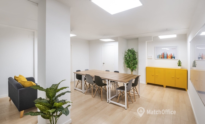 Alquile coworking en Eixample 10 m², Carrer de Floridablanca 68 - 0 | MatchOffice.es