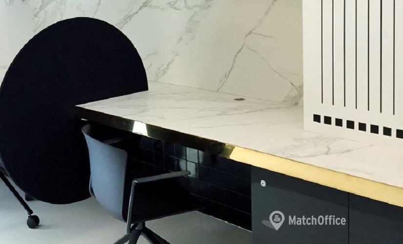 Explore oficinas de coworking en València 10 m², Carrer del Pintor Gisbert 8 - 4 | MatchOffice.es