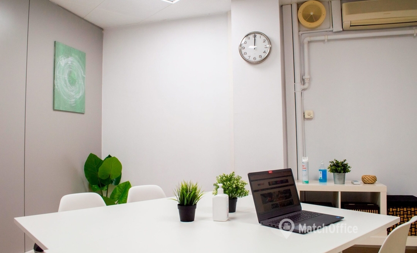 Observe oficinas de coworking en Baix Llobregat 10 m², Carrer del Mestre Joan Corrales 107 - 3 | MatchOffice.es