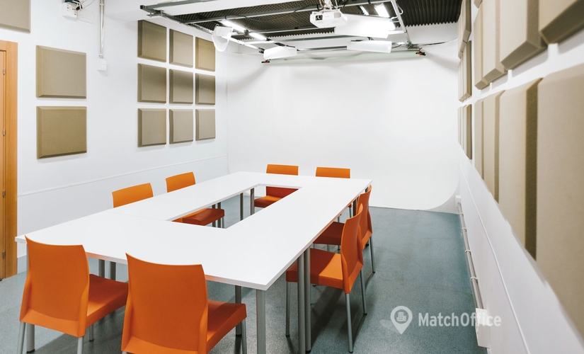 Alquile oficinas compartidas en Madrid Ciudad Lineal 10 m², Travesía de Jose Arcones Gil 3 - 4 | MatchOffice.es