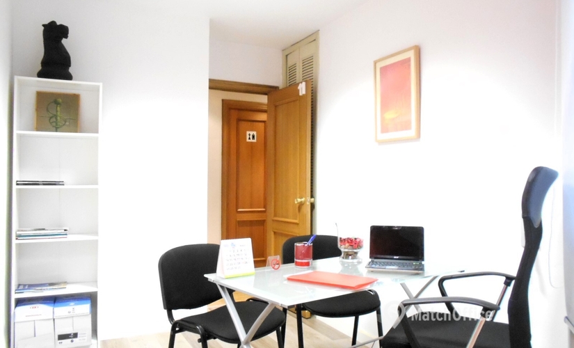 Despacho disponible para alquilar en León 20 m², C. Alférez Provisional - 0 | MatchOffice