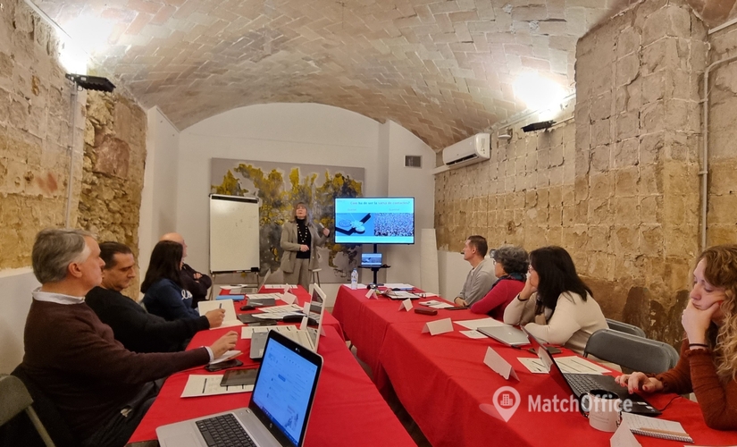 Alquile sala de conferencias en Alto Penedés , 3 - 3 | MatchOffice.es