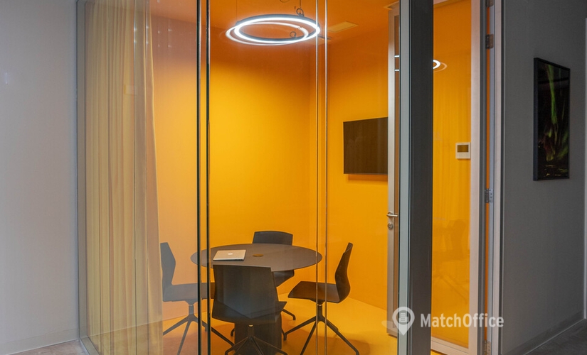 Alquile oficinas compartidas en Zaragoza 10 m², Calle de José María Lacarra de Miguel 40 - 0 | MatchOffice.es