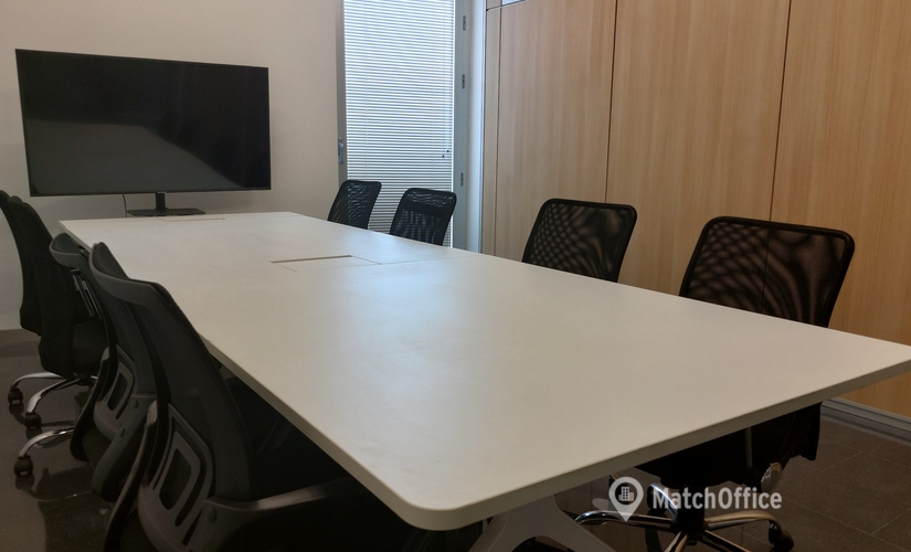 Reserve sala de reuniones en Sevilla , Plaza de las Naciones 10 - 3 | MatchOffice.es