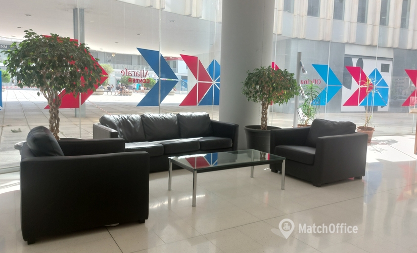 Coopere con nuestra direccion virtual en Sevilla, Plaza de las Naciones 10 - 4 | MatchOffice