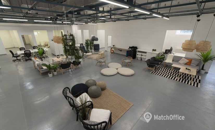 Explore oficinas compartidas en Málaga 1600 m², Carril de la Cordobesa - 4 | MatchOffice