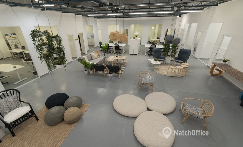 Alquile oficinas compartidas en Málaga 1600 m², Carril de la Cordobesa - 1 | MatchOffice.es
